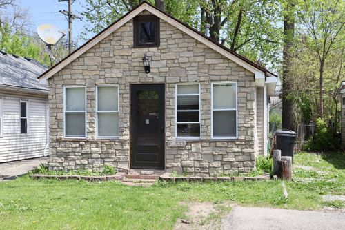 1833 Cass Lake Rd, Keego Harbor, MI, 48320-1048 | Card Image
