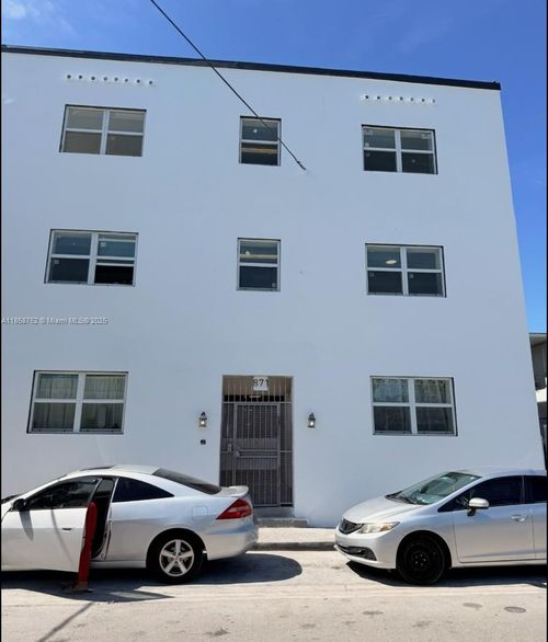 apt-21-871 Sw 3rd St, Miami, FL, 33130-2271 | Card Image