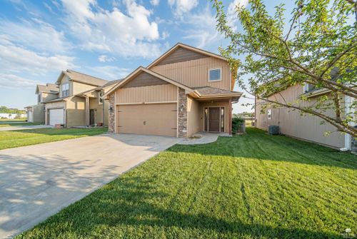 809 14th St, Wamego, KS, 66547-1254 | Card Image