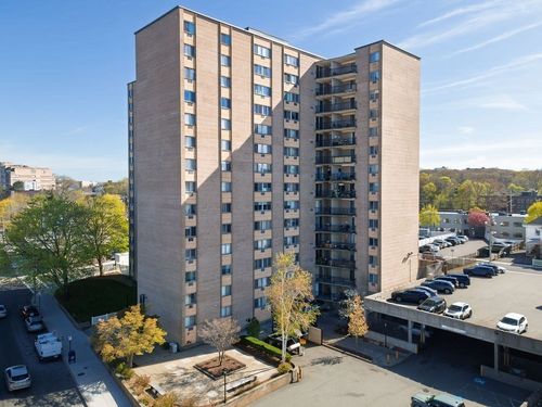 4j-1025 Hancock St, Quincy, MA, 02169 | Card Image