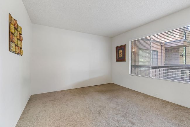 UNIT-4 - 2200 Woodside Ln, Condo with 2 bedrooms, 1 bathrooms and null parking in Sacramento CA | Image 13