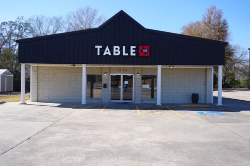 1465 N Main St, Vidor, TX, 77662-3009 | Card Image