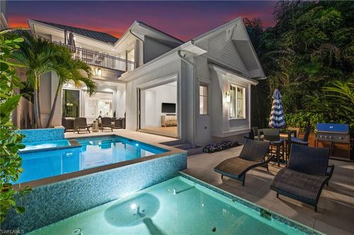 770 Park St, Naples, FL, 34102-6746 | Card Image