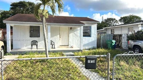 0-1810 Nw 85th St, Miami, FL, 33147-4268 | Card Image