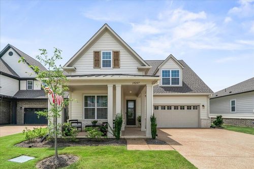 10207 Louanne Dr, Collierville, TN, 38017-5410 | Card Image