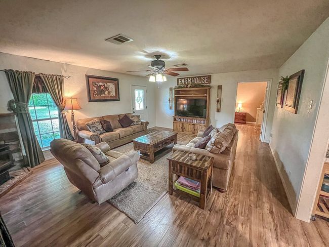 6861 County Road 4710, House other with 4 bedrooms, 2 bathrooms and null parking in Larue TX | Image 5