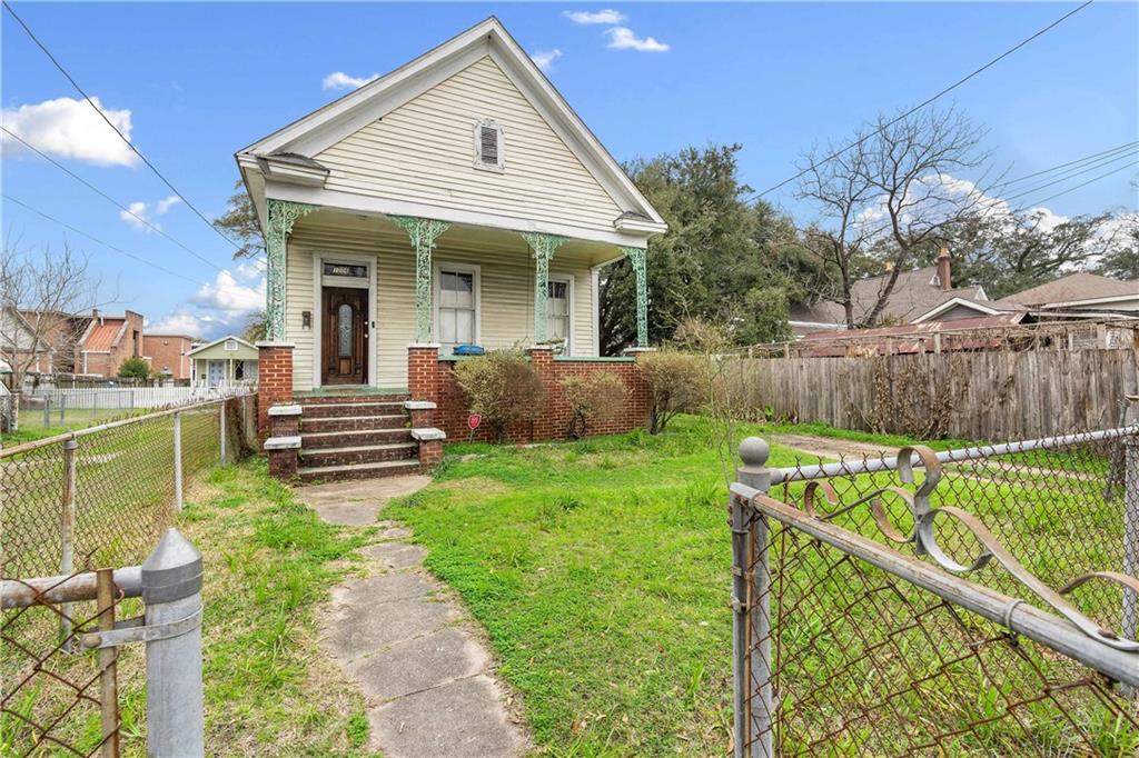 Caroline Ave, Mobile, AL 36604