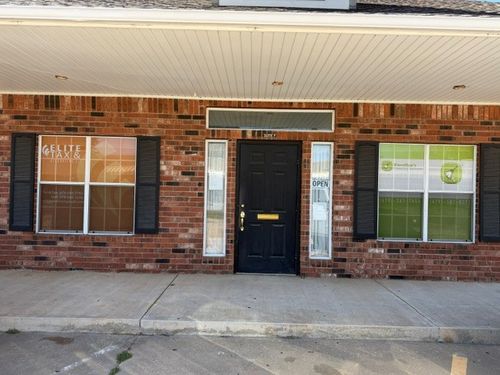f-1712 W Sunset Avenue, Springdale, AR, 72762 | Card Image