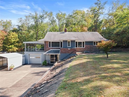 749 School St, Crescent, PA, 15046-5443 | Card Image