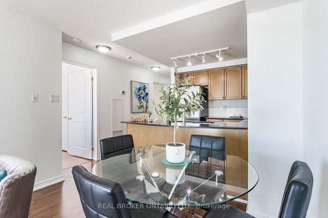 907 - 9 George St N, Condo with 2 bedrooms, 1 bathrooms and null parking in Brampton ON | Image 14