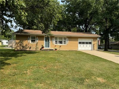 807 W Richardson Street, House other with 2 bedrooms, 1 bathrooms and null parking in Gallatin MO | Image 2