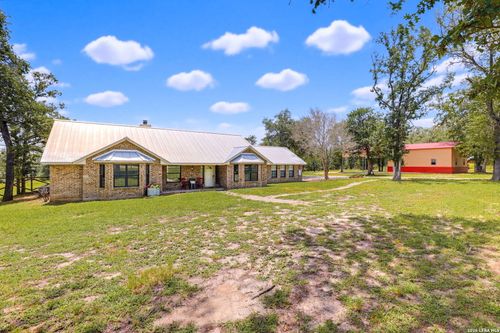 201 Hickory Run, La Vernia, TX, 78121-4584 | Card Image