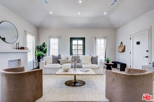 1801 1/2 S Sycamore Ave, Los Angeles, CA, 90019-5341 | Card Image