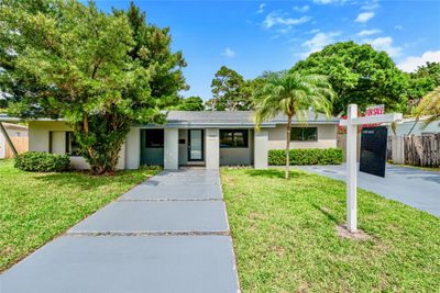 2708 Ne 16th Ave, House other with 3 bedrooms, 2 bathrooms and null parking in Wilton Manors FL | Image 2