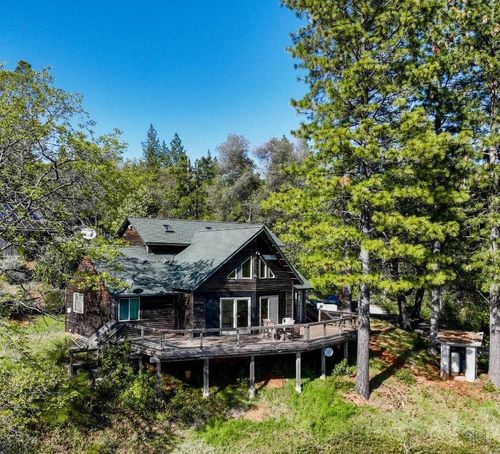 10752 John Barleycorn Rd, Nevada City, CA, 95959-8571 | Card Image