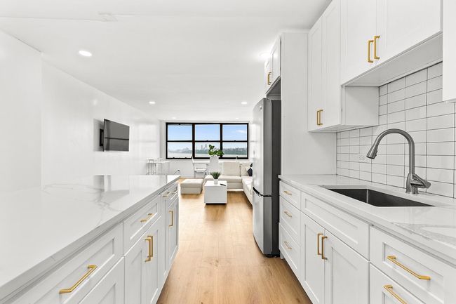 APT-11B - 7002 Kennedy Blvd, Condo with 1 bedrooms, 2 bathrooms and null parking in Guttenberg NJ | Image 13