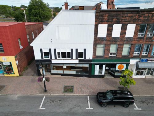 113 Victoria St E, Amherst, NS, B4H1X9 | Card Image