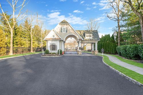 44 Concerto Dr, Lake Grove, NY, 11755-1312 | Card Image