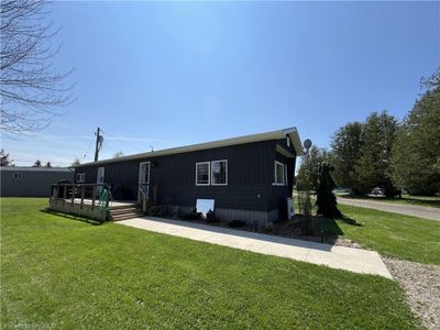 28 Cherrywood Blvd, House other with 2 bedrooms, 1 bathrooms and 2 parking in Tiverton ON | Image 2