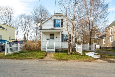 39 Syndicate Street, House other with 2 bedrooms, 1 bathrooms and null parking in Newport NH | Image 2