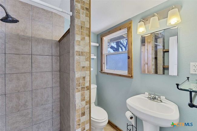 1012 7 Th St, House other with 2 bedrooms, 2 bathrooms and null parking in Blanco TX | Image 19