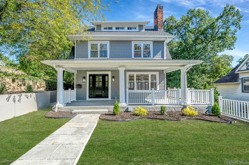 47 Carlton Ave, Port Washington, NY, 11050-3118 | Card Image