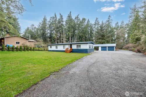 4565 Woodland Cir, Oak Harbor, WA, 98277-7936 | Card Image