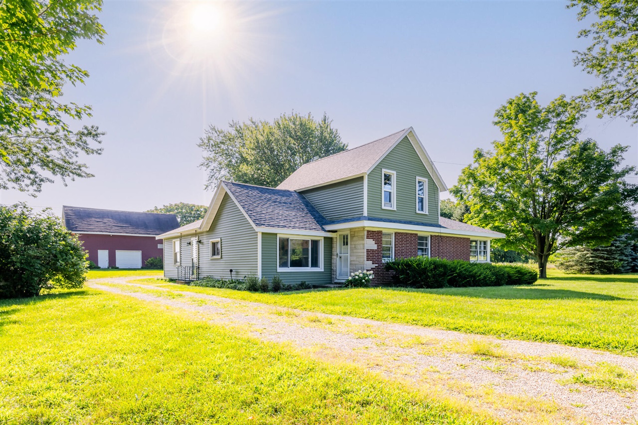 Boyer Rd, Coloma, MI 49038