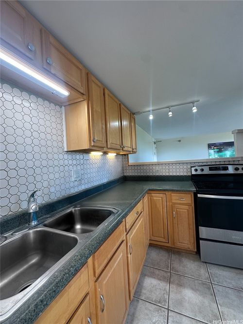apt-806b-1060 Kamehameha Hwy, Pearl City, HI, 96782-2846 | Card Image