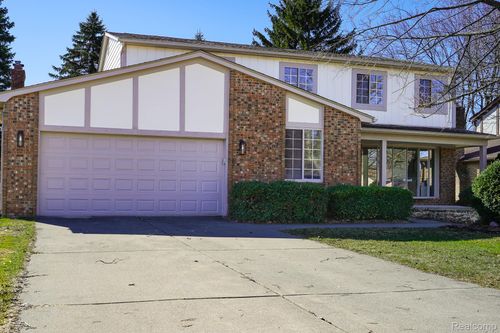 2729 Powderhorn Ridge Rd, Rochester Hills, MI, 48309-1339 | Card Image