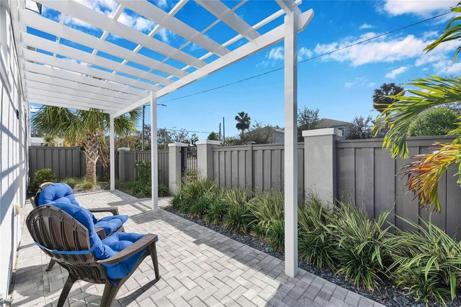 2819 1 St Ave S, Townhouse with 2 bedrooms, 4 bathrooms and null parking in SAINT PETERSBURG FL | Image 8