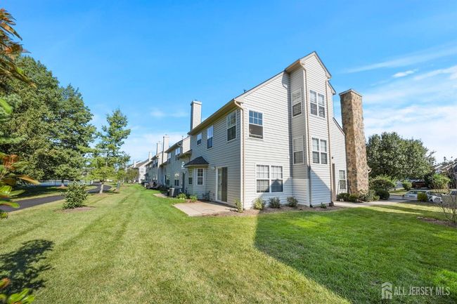 215 Nebula Rd, Townhouse with 3 bedrooms, 4 bathrooms and null parking in Piscataway NJ | Image 4