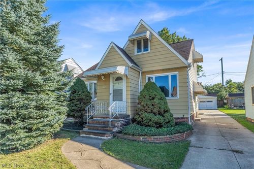 5603 Laverne Ave, Parma, OH, 44129-1905 | Card Image