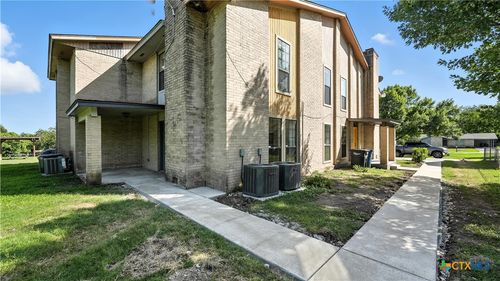 1024 Mission Dr, New Braunfels, TX, 78130-6240 | Card Image