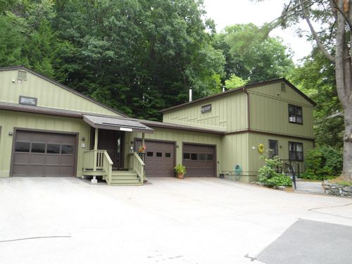 52-31 Pleasant St, West Lebanon, NH, 03784-1460 | Card Image