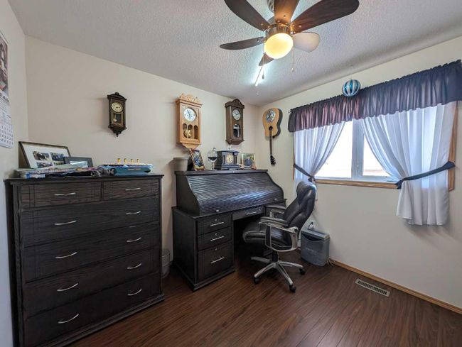 641 6 Street Se, Home with 5 bedrooms, 2 bathrooms and 6 parking in Redcliff AB | Image 18