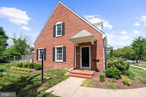 3616 S Wakefield St, ARLINGTON, VA, 22206-1710 | Card Image