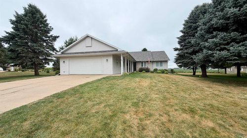 938 Leona Cir, Storm Lake, IA, 50588-2700 | Card Image