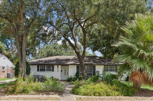10618 Wickersham Ln, Houston, TX, 77042-3015 | Card Image