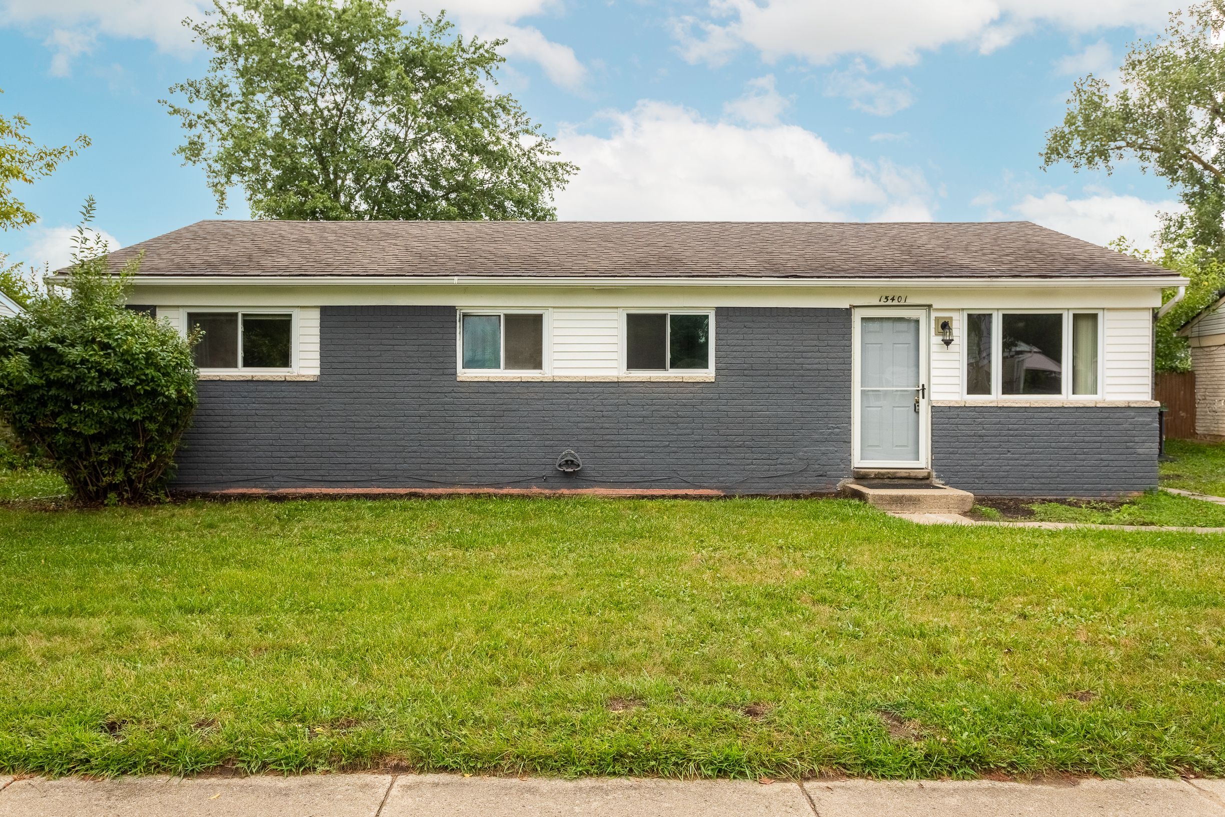 Kerstyn St, Taylor, MI 48180