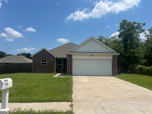1709 Wright St, Greenville, TX, 75401-3208 | Card Image