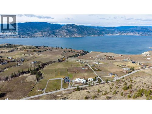 880 Naramata Road, Penticton, BC, V2A8T5 | Card Image