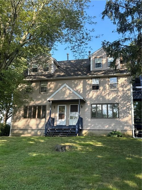 594 Oaklawn Ave, Cranston, RI, 02920-2821 | Card Image