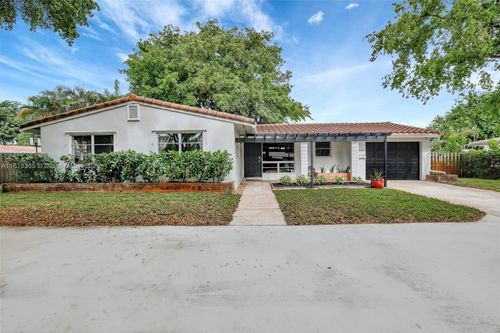 613 Garden Ct, Plantation, FL, 33317-1813 | Card Image