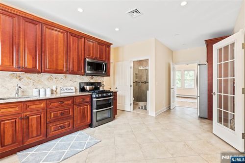 66 Prospect Ave, Woodcliff Lake, NJ, 07677-8032 | Card Image