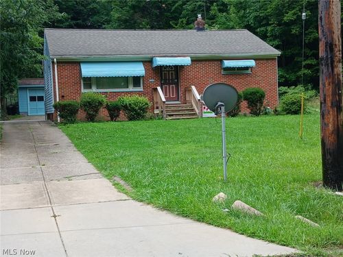1896 Belvoir Blvd, East Cleveland, OH, 44112-1604 | Card Image