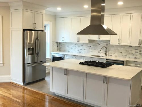 180 Hilton Ave, Hempstead, NY, 11550-8101 | Card Image