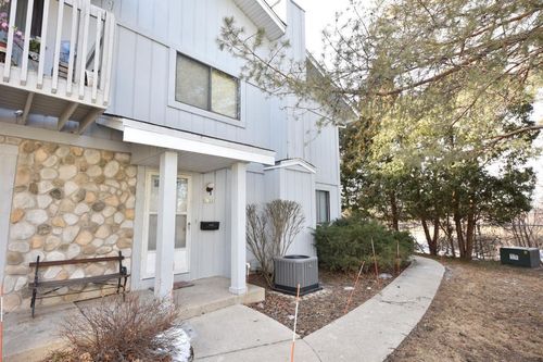 c-8022 W Manor Cir, Milwaukee, WI, 53223-6228 | Card Image