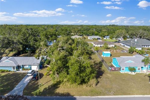 700 24th St Sw, VERO BEACH, FL, 32962-8127 | Card Image