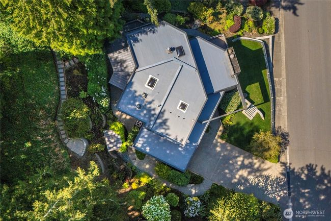 13707 Se 51 St Pl, House other with 4 bedrooms, 4 bathrooms and 2 parking in Bellevue WA | Image 35
